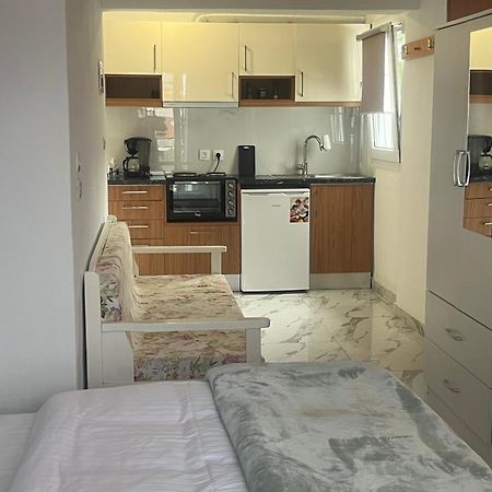 Villa Askamnia And Suites Nikiti  Esterno foto