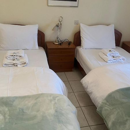Villa Askamnia And Suites Nikiti  Esterno foto
