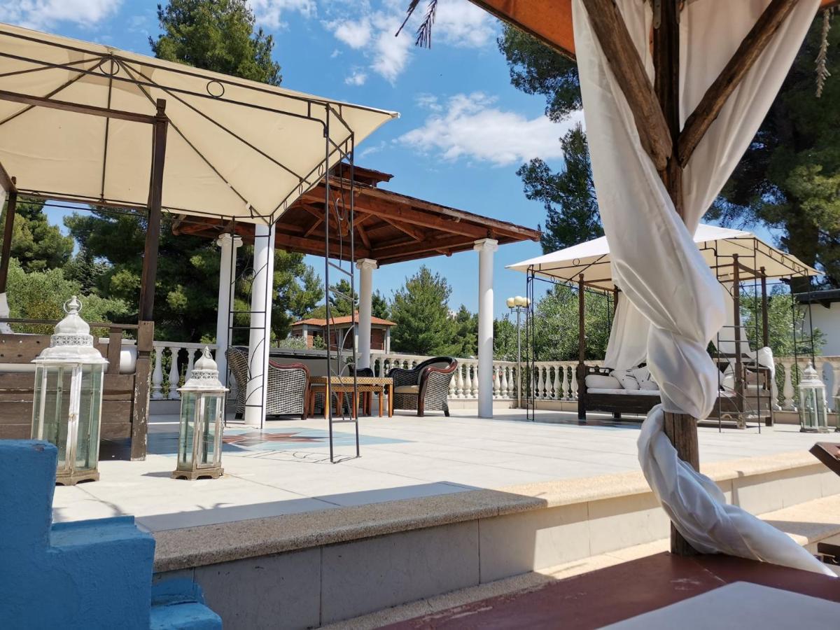 Villa Askamnia And Suites Nikiti  Esterno foto