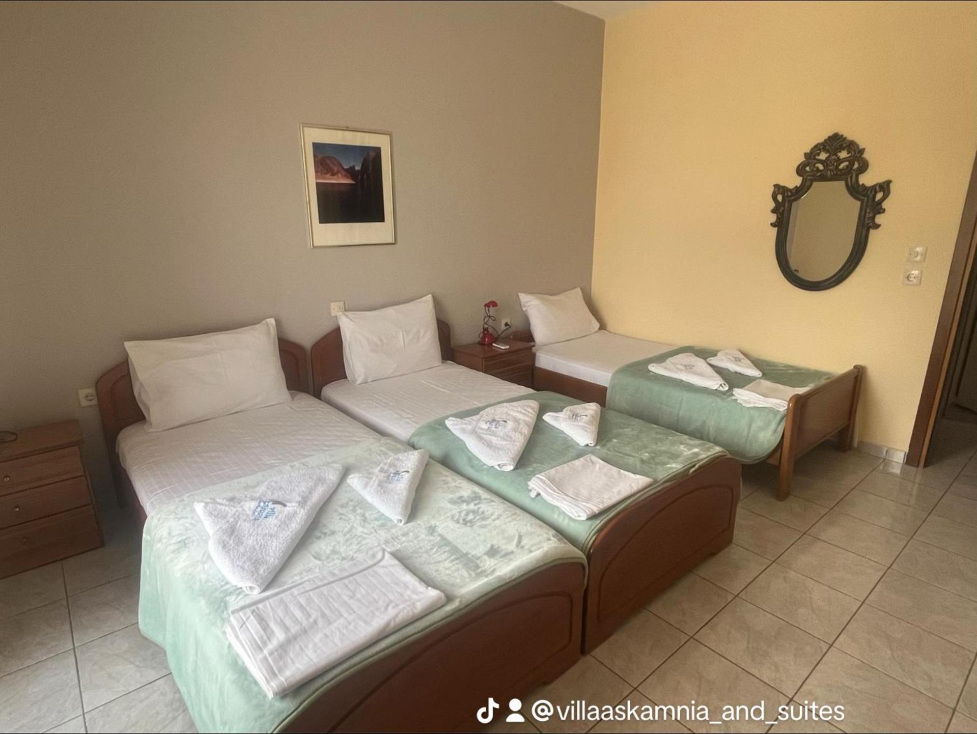 Villa Askamnia And Suites Nikiti  Esterno foto