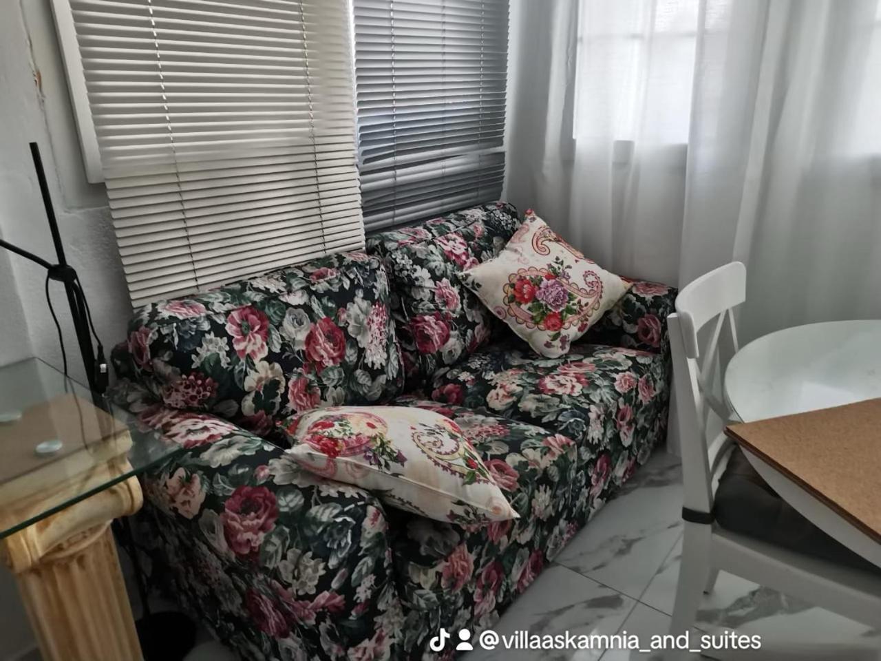 Villa Askamnia And Suites Nikiti  Esterno foto