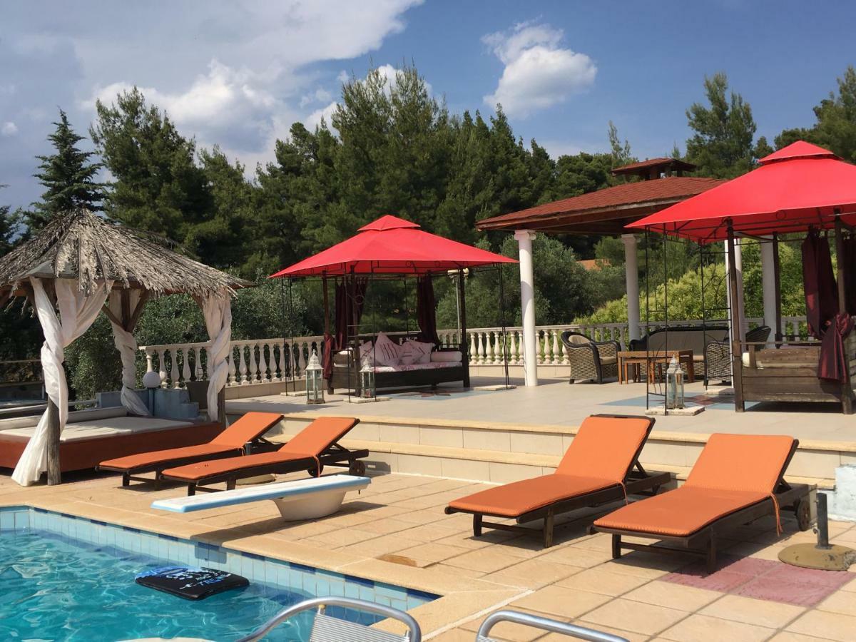 Villa Askamnia And Suites Nikiti  Esterno foto